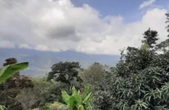 CASA EN VENTA EN LA MESA